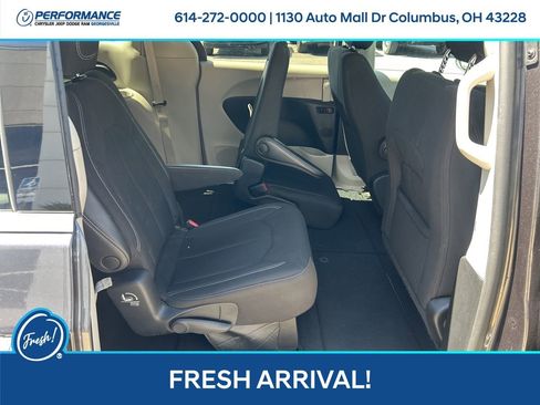 Used 2023 Chrysler Voyager LX FWD image 15