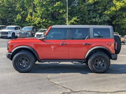 Used 2023 Ford Bronco Wildtrak image 4