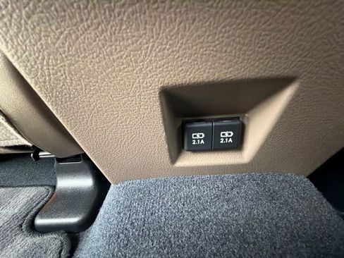 Used 2023 Lexus GX 460 Luxury w/ Accessory Package AWD/4WD image 80
