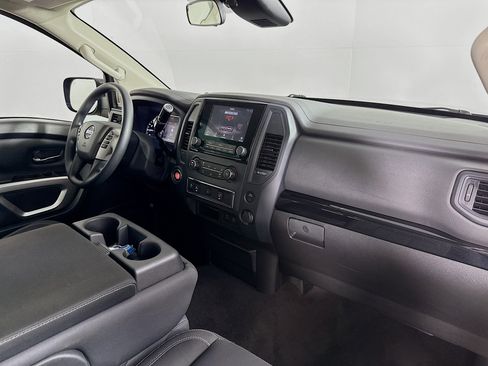 Used 2022 Nissan Titan SV w/ Accessory Utility Package image 33