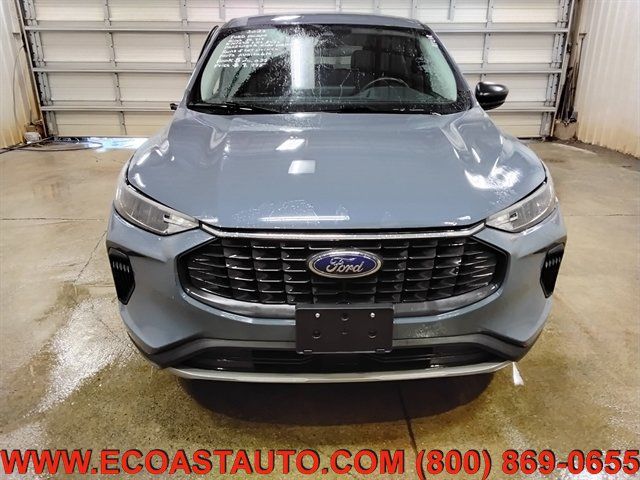 Used 2023 Ford Escape Active w/ Tech Pack #1 AWD/4WD image 7