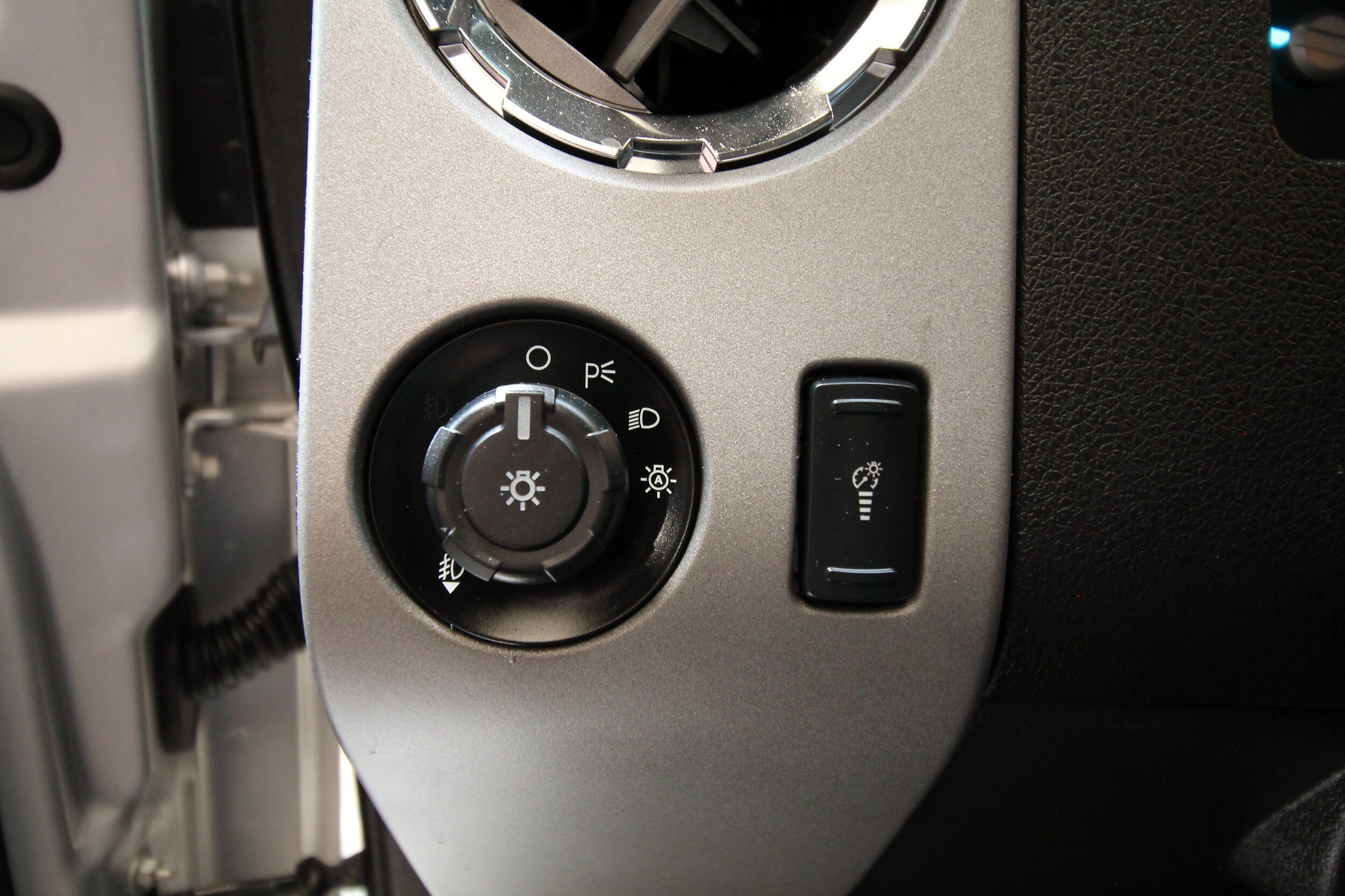 Used 2015 Ford F250 Lariat AWD/4WD image 26