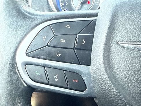 Used 2019 Chrysler 300 Touring w/ Sport Appearance Package image 24