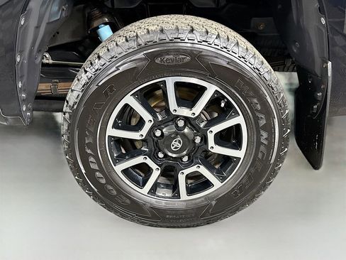 Used 2016 Toyota Tundra SR5 w/ TRD Off Road Package AWD/4WD image 34