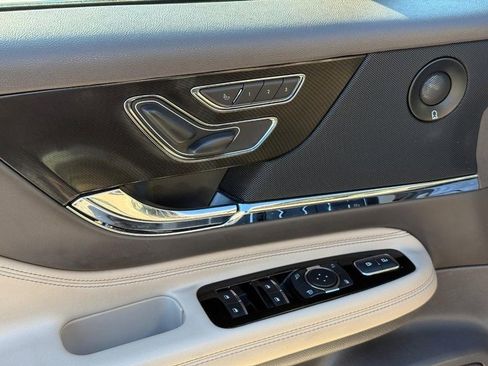 Used 2020 Lincoln Corsair Reserve image 18