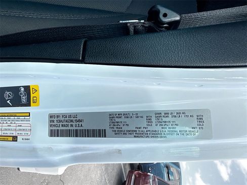 Used 2022 Jeep Gladiator Willys image 35