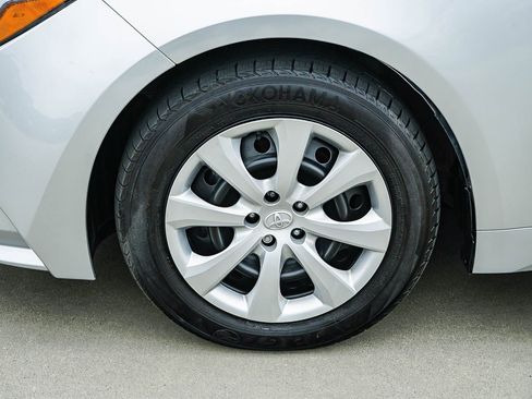 Certified 2025 Toyota Corolla LE FWD image 10