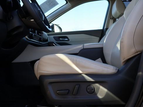 Used 2023 Nissan Rogue SL w/ SL Premium Package image 37