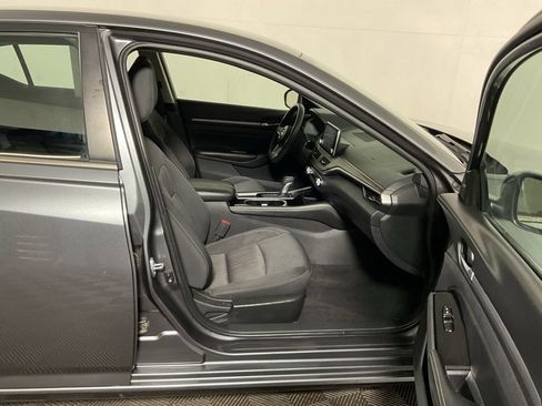 Used 2023 Nissan Altima 2.5 SV FWD image 35