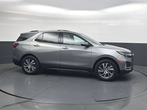 Used 2023 Chevrolet Equinox Premier FWD image 4