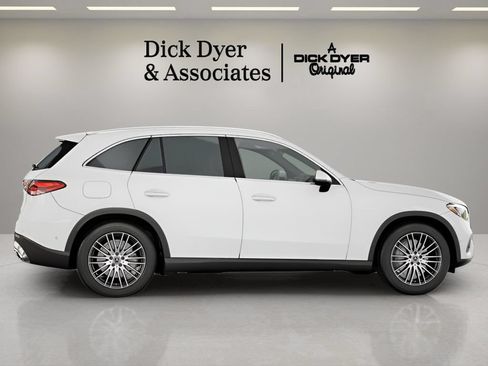 Used 2026 Mercedes-Benz GLC 300 image 13