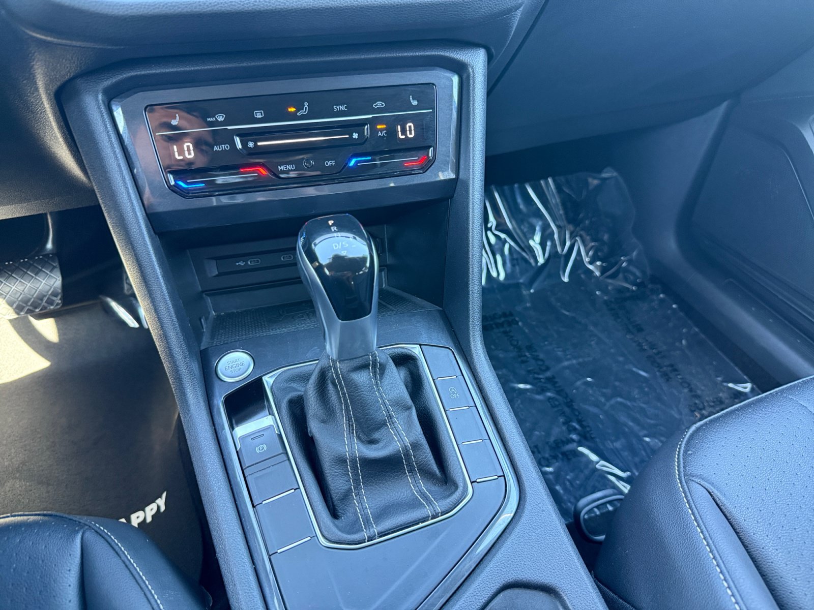 Certified 2022 Volkswagen Tiguan SE FWD image 13