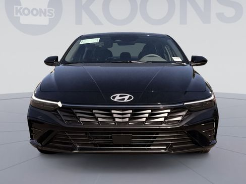 New 2026 Hyundai Elantra SEL Sport Premium FWD image 11
