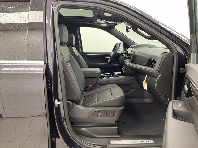 New 2026 Chevrolet Tahoe High Country w/ Sun And Tow Package AWD/4WD image 21