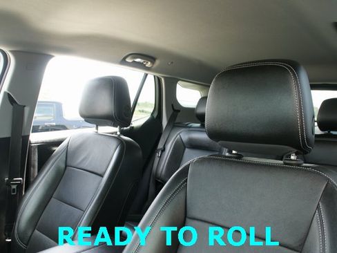 Used 2023 GMC Terrain SLT image 14