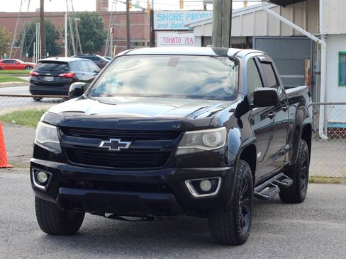 Used 2018 Chevrolet Colorado Z71 w/ Z71 Midnight Edition AWD/4WD image 3