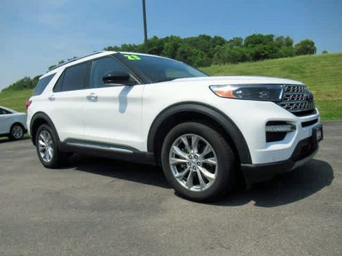 Used 2023 Ford Explorer Limited image 13