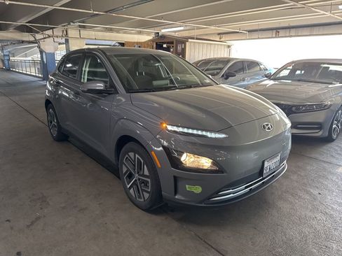 Certified 2023 Hyundai Kona SE image 4