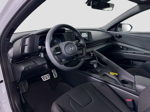 New 2026 Hyundai Elantra Sport image 9