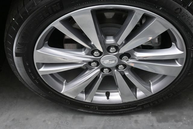 Used 2025 Cadillac XT6 Premium Luxury AWD/4WD image 37