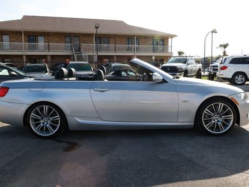 Used 2011 BMW 335i Convertible image 18