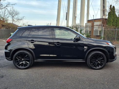 Used 2024 Mitsubishi Outlander Sport LE image 2