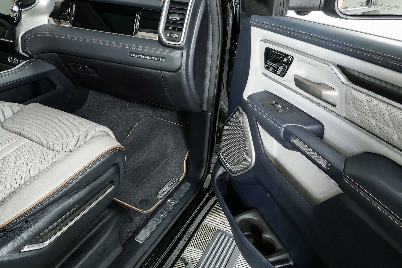Used 2025 RAM 1500 Tungsten AWD/4WD image 26