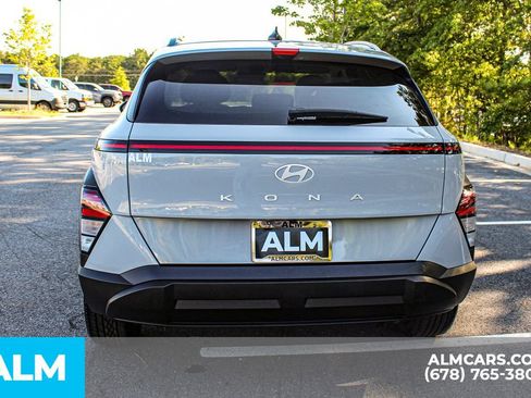Used 2024 Hyundai Kona SEL FWD image 10
