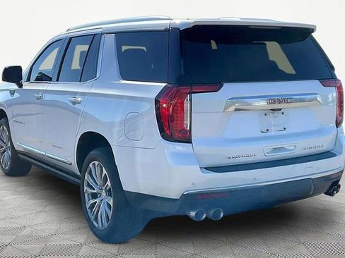 Used 2022 GMC Yukon Denali w/ Denali Premium Package image 4