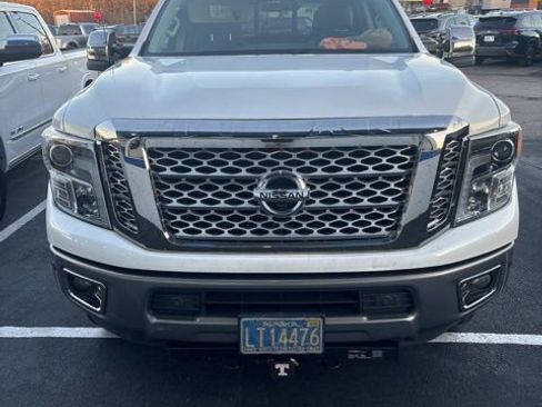Used 2017 Nissan Titan Platinum Reserve image 15