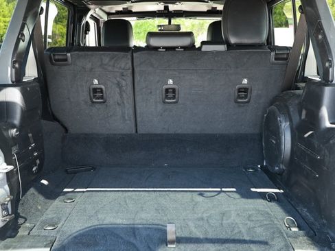 Used 2021 Jeep Wrangler Unlimited Sahara AWD/4WD image 10
