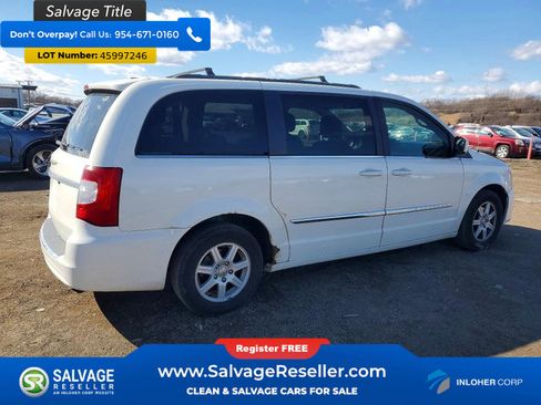 Used 2012 Chrysler Town & Country Touring w/ Entertainment Group #1 image 4