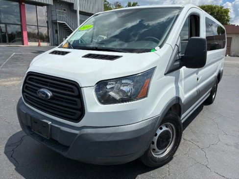 Used 2018 Ford Transit 150 XL image 6
