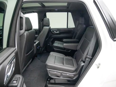 Used 2023 Chevrolet Tahoe Z71 w/ Luxury Package AWD/4WD image 24