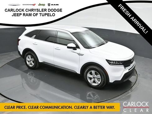 Used 2023 Kia Sorento LX image 60