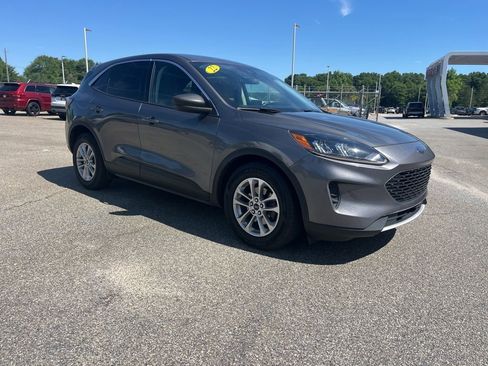 Used 2022 Ford Escape SE FWD image 1