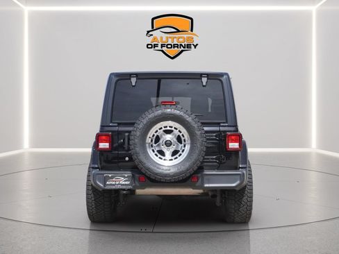 Used 2020 Jeep Wrangler Unlimited Sahara AWD/4WD image 4