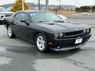 Used 2009 Dodge Challenger SE video 1