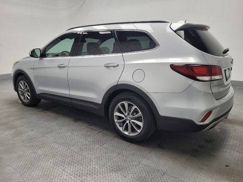 Used 2017 Hyundai Santa Fe SE image 3