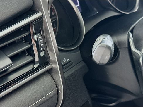 Used 2021 Toyota Camry SE w/ Carpet Mat Package (TMS) image 16