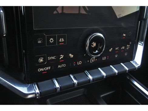 Used 2025 GMC Acadia Elevation w/ Elevation Premium Package FWD image 29