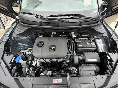 Used 2025 Kia Soul LX FWD image 29