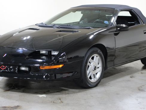 Used 1995 Chevrolet Camaro Z28 RWD image 21