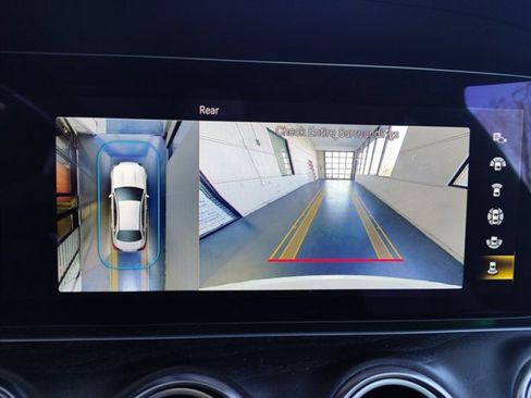 Used 2022 Mercedes-Benz E 350 Sedan image 18