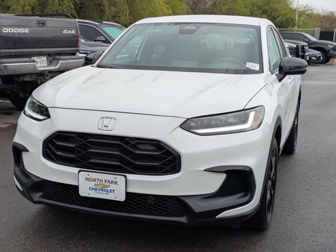 Used 2023 Honda HR-V Sport image 7