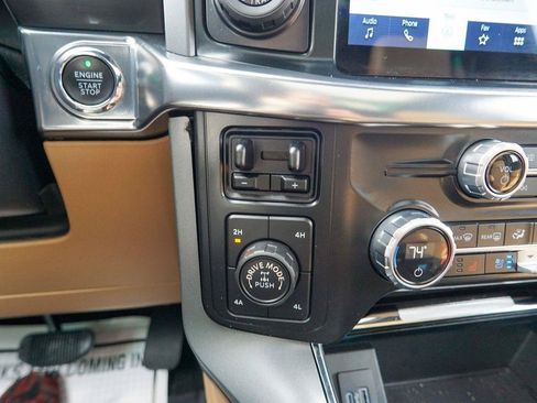 Used 2021 Ford F150 Lariat AWD/4WD image 30