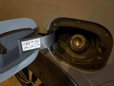 Used 2024 Nissan Pathfinder Platinum w/ Cargo Package image 21