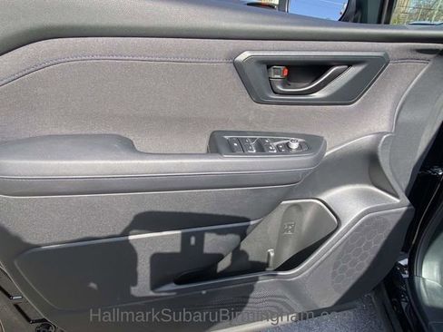 Used 2025 Subaru Forester Premium image 14