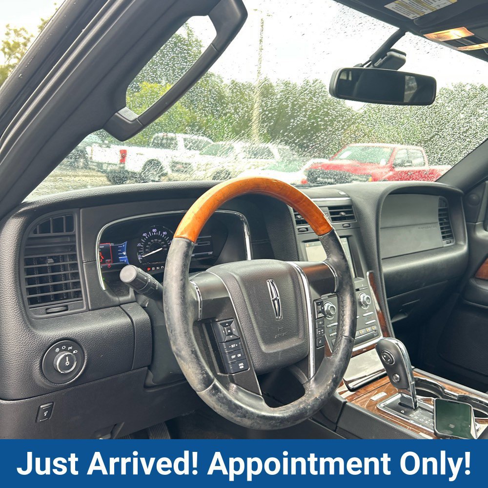 Used 2017 Lincoln Navigator L Select RWD image 14