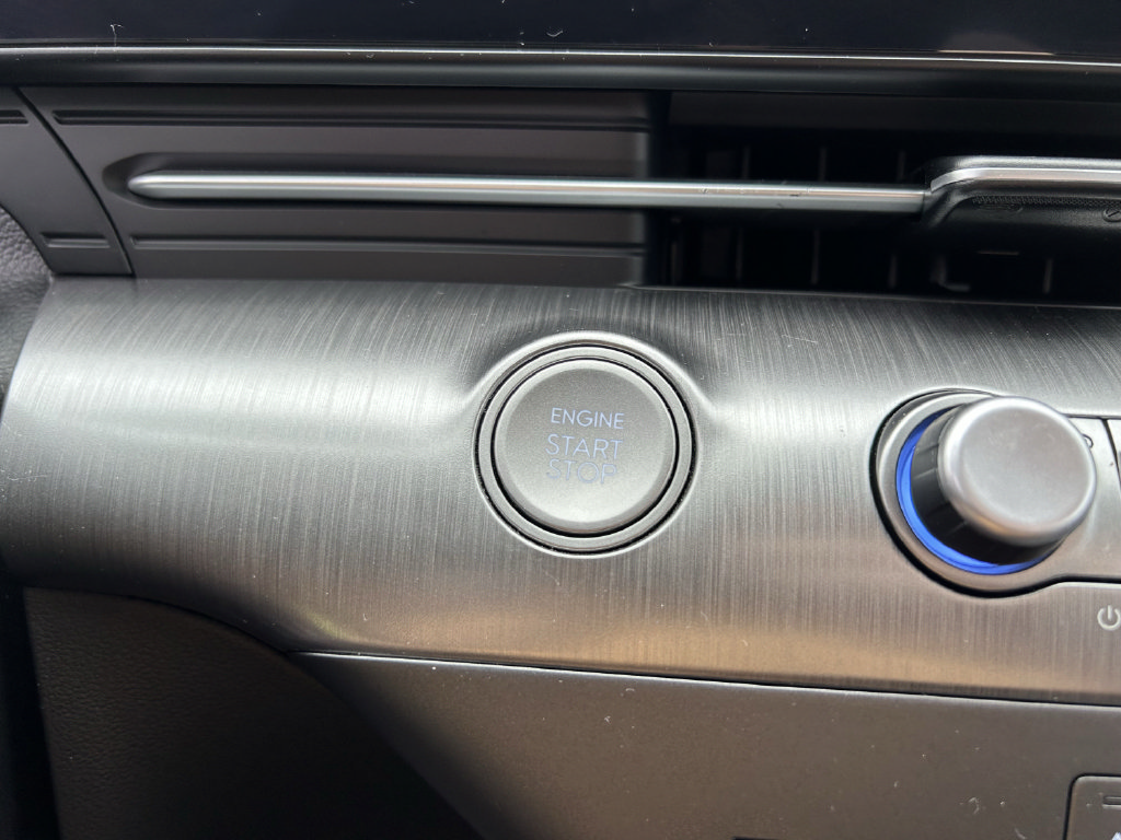 Certified 2024 Hyundai Kona SEL FWD image 33